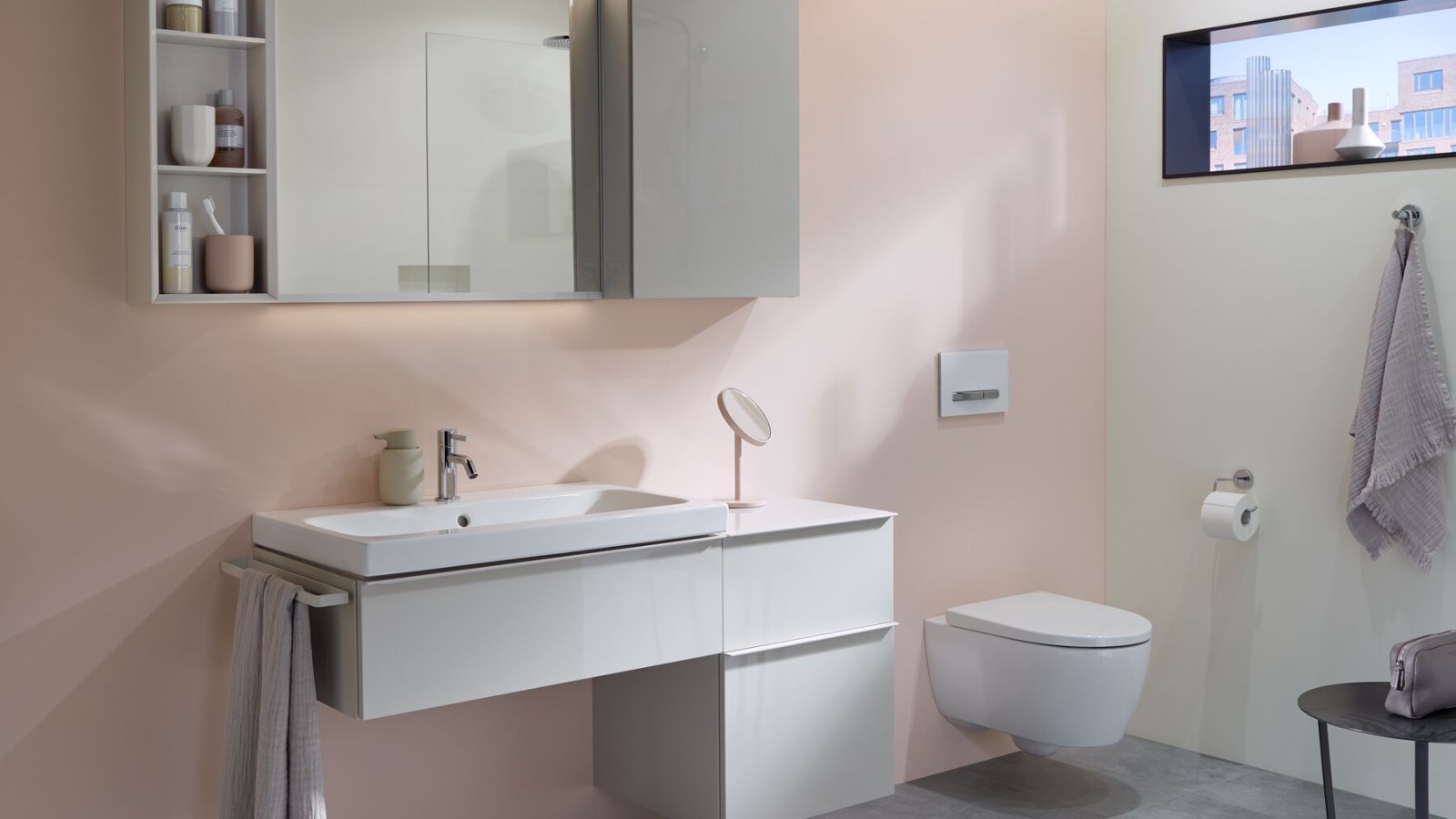 Medium-sized Geberit bathroom