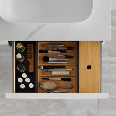 Geberit washbasin with organisation system