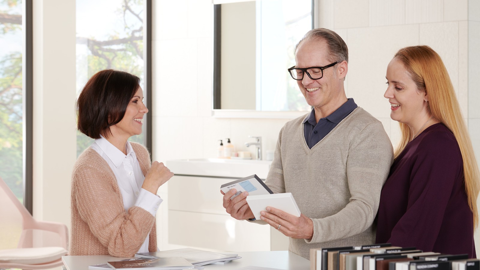 Customers in the bathroom showroom