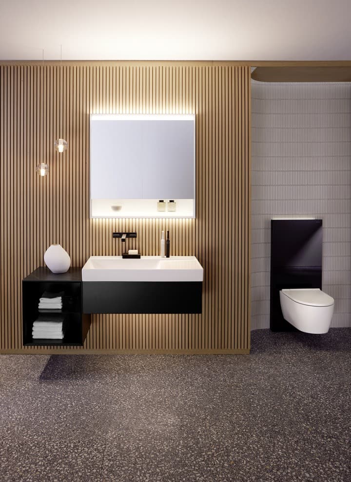 Geberit bathroom with black fittings (© Geberit) Geberit bathroom with black fittings (© Geberit)